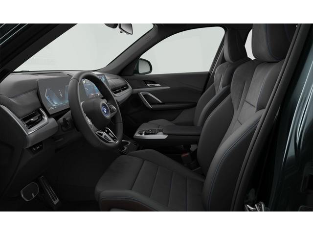 BMW X1 xDrive25e color Verde. Año 2023. 180KW(245CV). Híbrido Electro/Gasolina. En concesionario Móvil Begar Alicante de Alicante