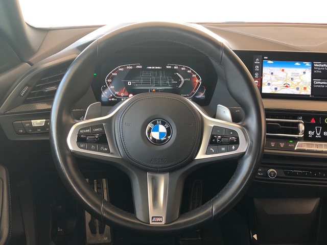 BMW Serie 2 M235i Gran Coupe color Rojo. Año 2021. 225KW(306CV). Gasolina. En concesionario Momentum S.A. de Madrid