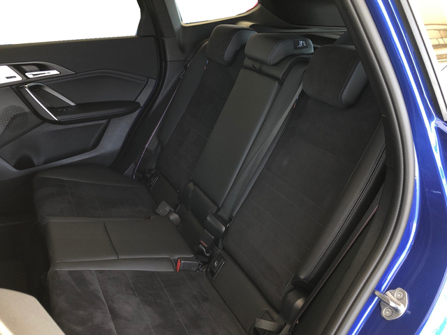 BMW X1 M35i color Azul. Año 2024. 221KW(300CV). Gasolina. En concesionario Vehinter Getafe de Madrid