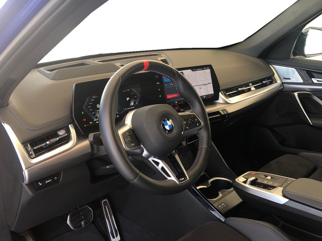 BMW X1 M35i color Azul. Año 2024. 221KW(300CV). Gasolina. En concesionario Vehinter Getafe de Madrid