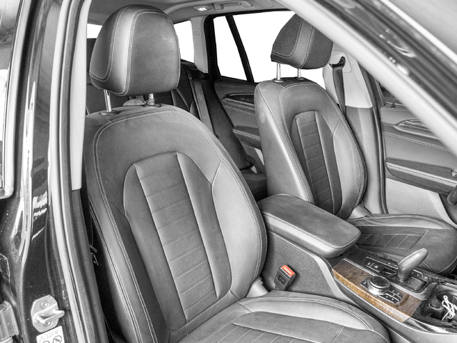 BMW X3 xDrive20d color Negro. Año 2019. 140KW(190CV). Diésel. En concesionario Caetano Cuzco, Alcalá de Madrid