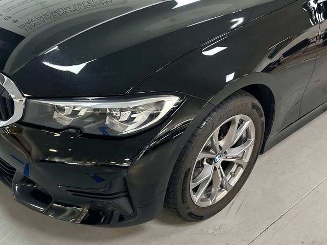 BMW Serie 3 318d color Negro. Año 2021. 110KW(150CV). Diésel. En concesionario Triocar Gijón (Bmw y Mini) de Asturias