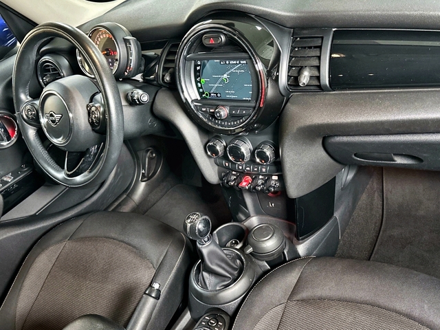 fotoG 7 del MINI MINI 5 Puertas Cooper 100 kW (136 CV) 136cv Gasolina del 2020 en Asturias