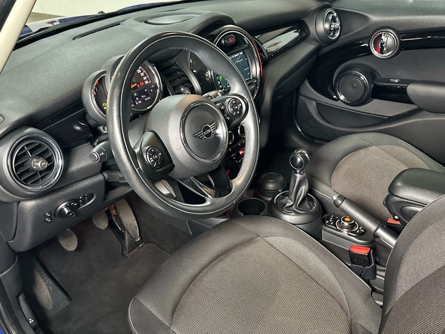 fotoG 13 del MINI MINI 5 Puertas Cooper 100 kW (136 CV) 136cv Gasolina del 2020 en Asturias