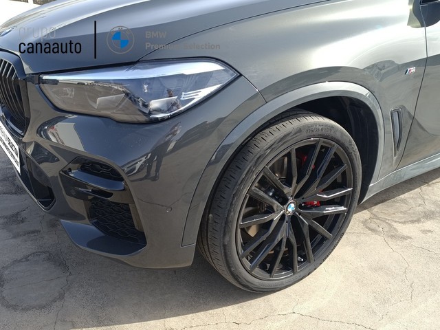 BMW X5 xDrive30d color Negro. Año 2022. 210KW(286CV). Diésel. En concesionario TACO de Sta. C. Tenerife