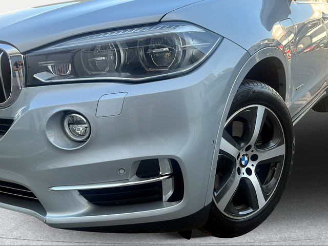 BMW X5 xDrive40e color Gris Plata. Año 2016. 230KW(313CV). Híbrido Electro/Gasolina. En concesionario Ilbira Motor | Granada de Granada