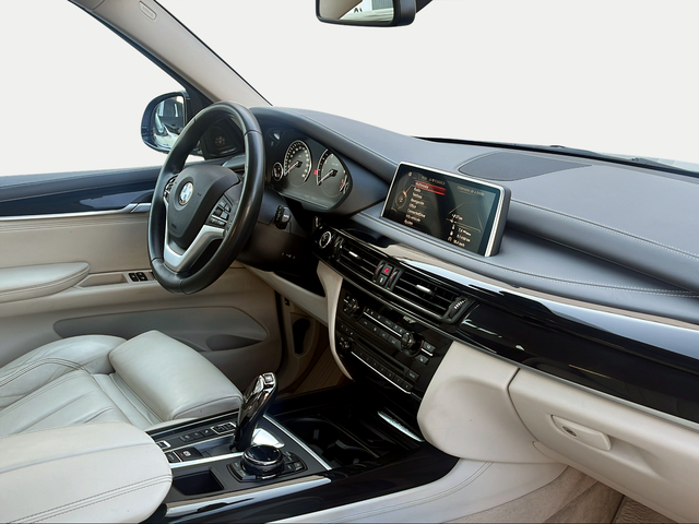 BMW X5 xDrive40e color Gris Plata. Año 2016. 230KW(313CV). Híbrido Electro/Gasolina. En concesionario Ilbira Motor | Granada de Granada