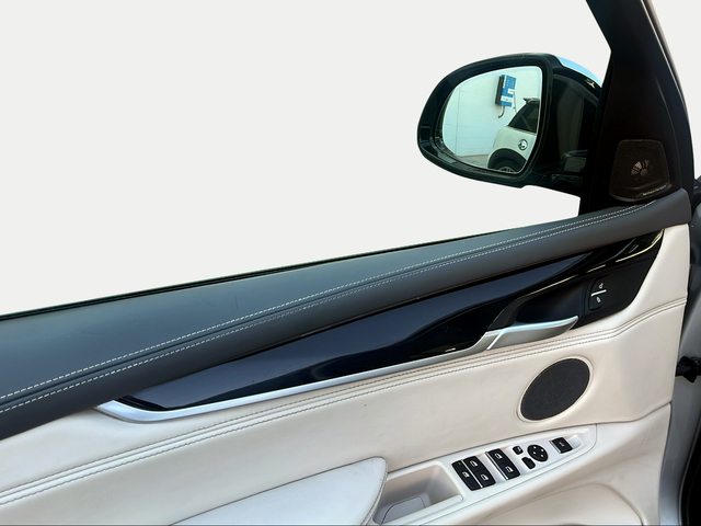 BMW X5 xDrive40e color Gris Plata. Año 2016. 230KW(313CV). Híbrido Electro/Gasolina. En concesionario Ilbira Motor | Granada de Granada