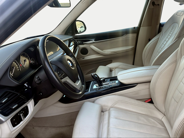 BMW X5 xDrive40e color Gris Plata. Año 2016. 230KW(313CV). Híbrido Electro/Gasolina. En concesionario Ilbira Motor | Granada de Granada