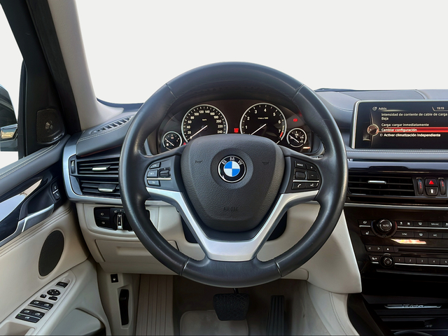 BMW X5 xDrive40e color Gris Plata. Año 2016. 230KW(313CV). Híbrido Electro/Gasolina. En concesionario Ilbira Motor | Granada de Granada