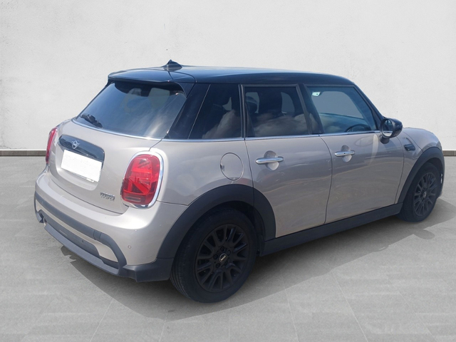 fotoG 3 del MINI MINI 5 Puertas Cooper 100 kW (136 CV) 136cv Gasolina del 2021 en Vizcaya
