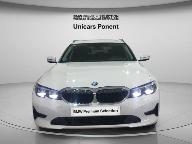 BMW Serie 3 320d Touring color Blanco. Año 2020. 140KW(190CV). Diésel. En concesionario Unicars Ponent de Lleida