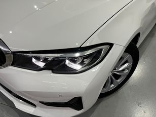 BMW Serie 3 320d Touring color Blanco. Año 2020. 140KW(190CV). Diésel. En concesionario Unicars Ponent de Lleida