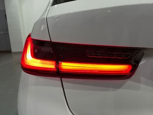 BMW Serie 3 320d Touring color Blanco. Año 2020. 140KW(190CV). Diésel. En concesionario Unicars Ponent de Lleida