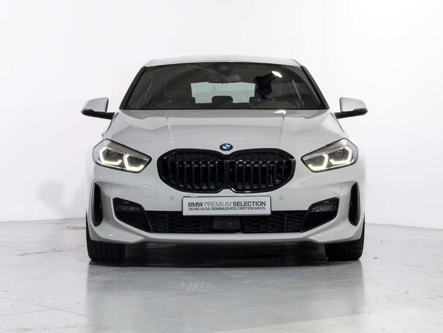 BMW Serie 1 116d color Blanco. Año 2024. 85KW(116CV). Diésel. En concesionario Oliva Motor Girona de Girona