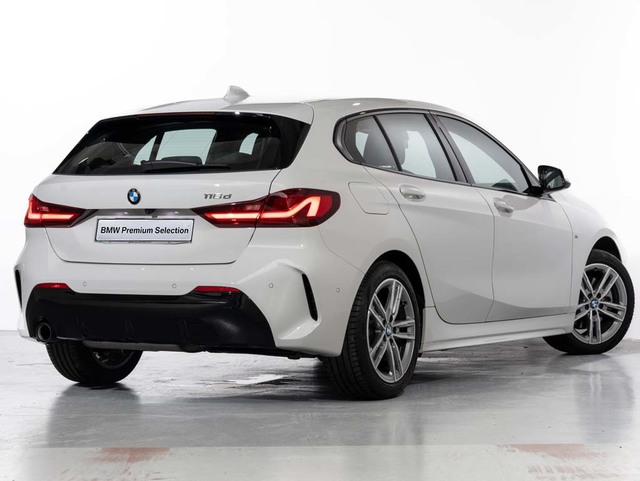 BMW Serie 1 116d color Blanco. Año 2024. 85KW(116CV). Diésel. En concesionario Oliva Motor Girona de Girona