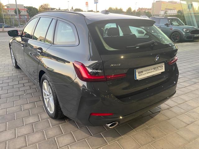 BMW Serie 3 330e Touring color Gris. Año 2025. 215KW(292CV). Híbrido Electro/Gasolina. En concesionario BYmyCAR Madrid - Algete de Madrid