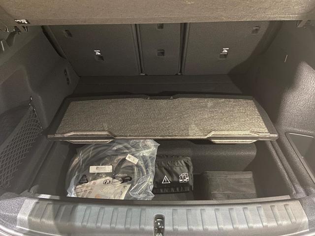 BMW iX1 xDrive30 color Negro. Año 2025. 230KW(313CV). Eléctrico. En concesionario BYmyCAR Madrid - Algete de Madrid