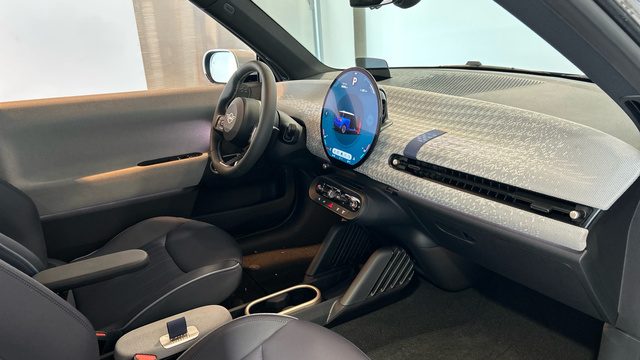 fotoG 7 del MINI MINI 3 Puertas Cooper SE 160 kW (218 CV) 218cv Eléctrico del 2025 en Madrid