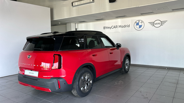 fotoG 3 del MINI MINI Countryman SE ALL4 230 kW (313 CV) 313cv Eléctrico del 2025 en Madrid