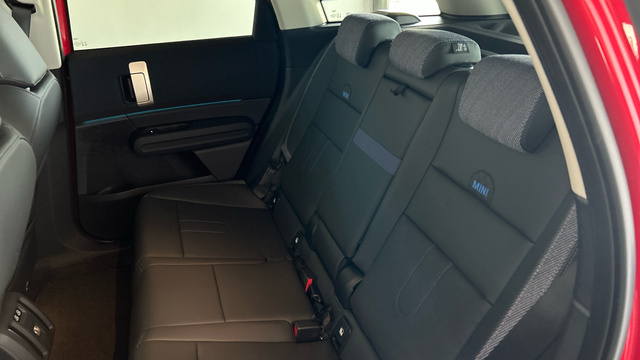 fotoG 8 del MINI MINI Countryman SE ALL4 230 kW (313 CV) 313cv Eléctrico del 2025 en Madrid