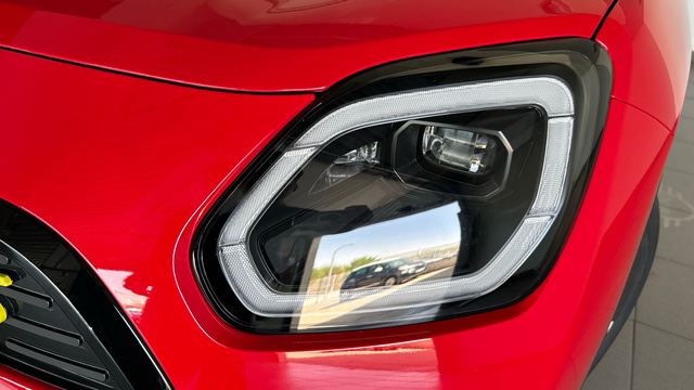 fotoG 16 del MINI MINI Countryman SE ALL4 230 kW (313 CV) 313cv Eléctrico del 2025 en Madrid