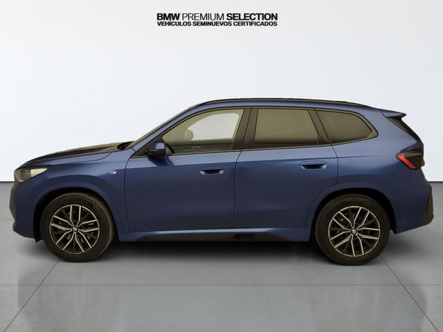 BMW X1 sDrive20i color Azul. Año 2024. 125KW(170CV). Gasolina. En concesionario Automotor Premium Velázquez - Málaga de Málaga