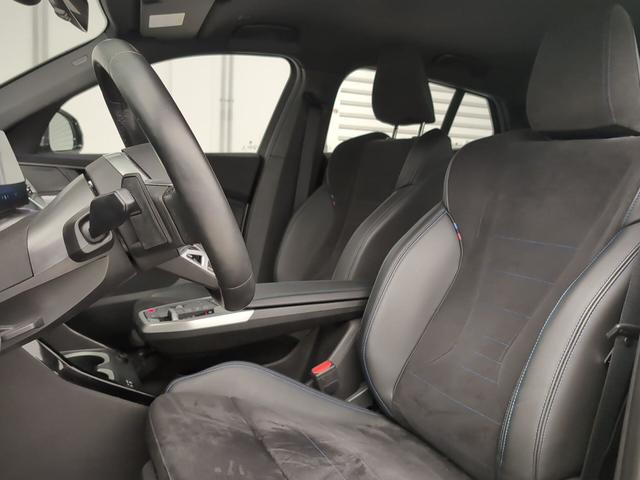 BMW X2 sDrive20i color Blanco. Año 2024. 125KW(170CV). Gasolina. En concesionario Automotor Premium Marbella - Málaga de Málaga
