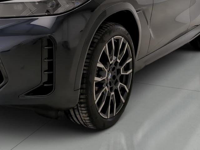 BMW X6 xDrive40d color Negro. Año 2024. 259KW(352CV). Diésel. En concesionario Automotor Premium Viso - Málaga de Málaga