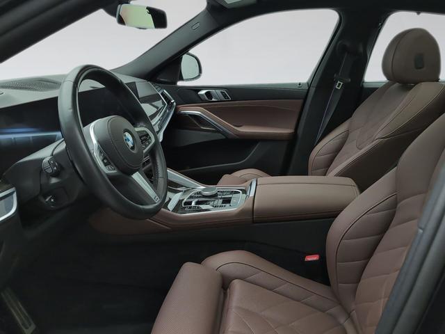 BMW X6 xDrive40d color Negro. Año 2024. 259KW(352CV). Diésel. En concesionario Automotor Premium Viso - Málaga de Málaga
