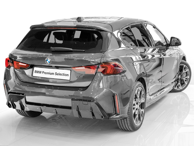 BMW Serie 1 120d color Gris. Año 2024. 120KW(163CV). Diésel. En concesionario Caetano Cuzco, Alcalá de Madrid