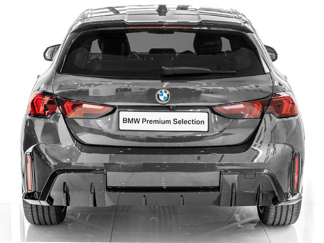 BMW Serie 1 120d color Gris. Año 2024. 120KW(163CV). Diésel. En concesionario Caetano Cuzco, Alcalá de Madrid