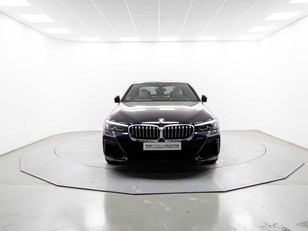 Fotos de BMW Serie 5 520d color Negro. Año 2021. 140KW(190CV). Diésel. En concesionario Móvil Begar Alicante de Alicante