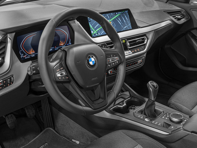 BMW Serie 1 118i color Blanco. Año 2022. 103KW(140CV). Gasolina. En concesionario Caetano Cuzco, Salvatierra de Madrid