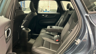 Volvo XC60 T6 Recharge Plus Dark AWD Auto 257 kW (350 CV) - 9 Volvo XC60 T6 Ocasión 257 KW (350CV) - 9