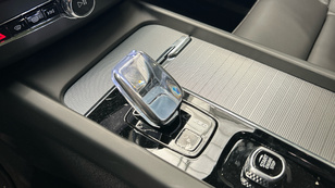 Volvo XC60 T6 Recharge Plus Dark AWD Auto 257 kW (350 CV) - 15 Volvo XC60 T6 Ocasión 257 KW (350CV) - 15