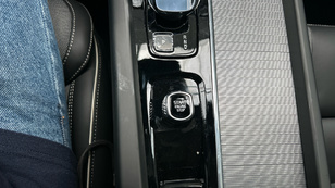 Volvo XC60 T6 Recharge Plus Dark AWD Auto 257 kW (350 CV) - 23 Volvo XC60 T6 Ocasión 257 KW (350CV) - 23