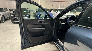 Volvo XC60 T6 Recharge Plus Dark AWD Auto 257 kW (350 CV) - 52 Volvo XC60 T6 Ocasión 257 KW (350CV) - 52