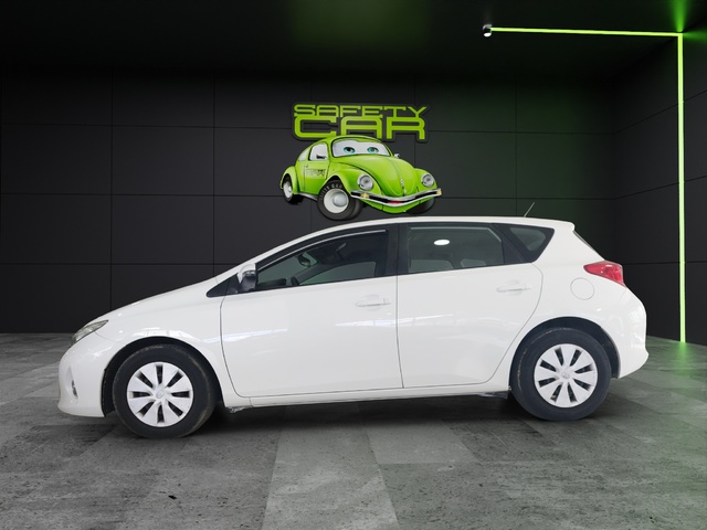 Toyota Auris 90D Business 66 kW (90 CV)