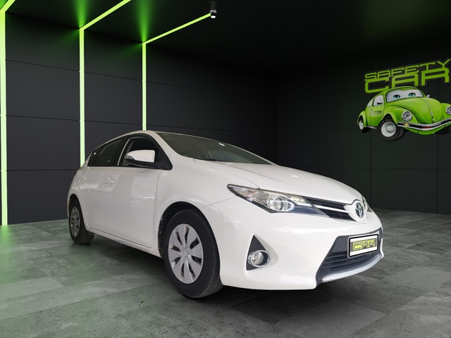 Toyota Auris 90D Business 66 kW (90 CV)