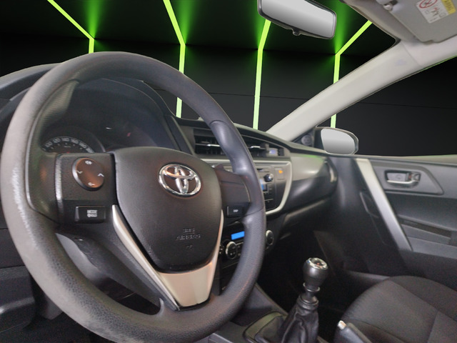 Toyota Auris 90D Business 66 kW (90 CV)
