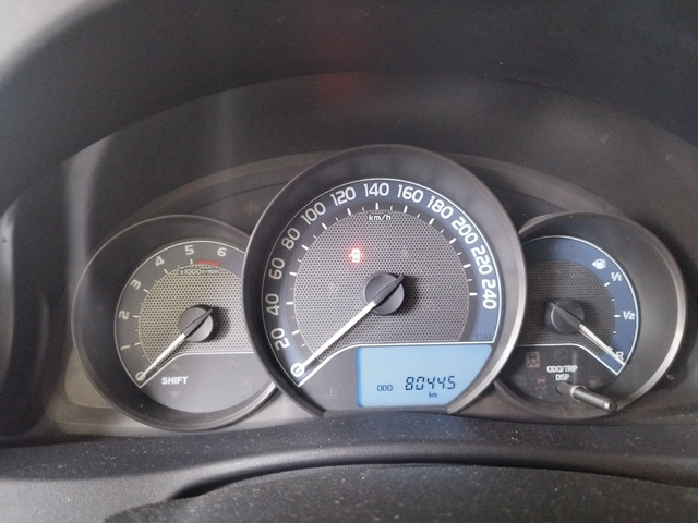 Toyota Auris 90D Business 66 kW (90 CV)