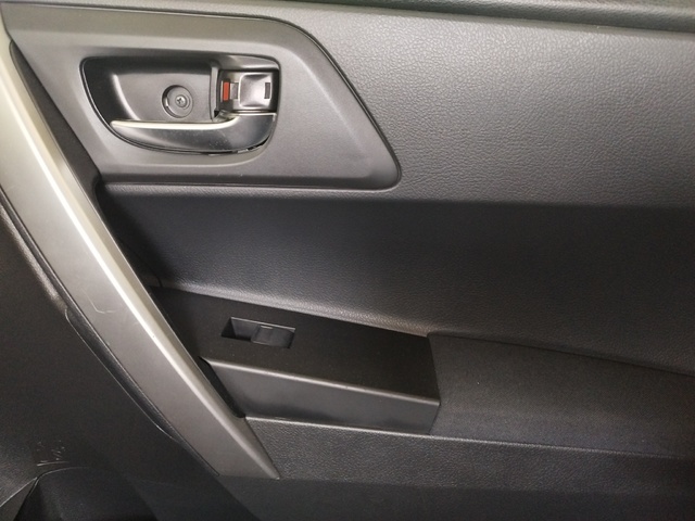 Toyota Auris 90D Business 66 kW (90 CV)