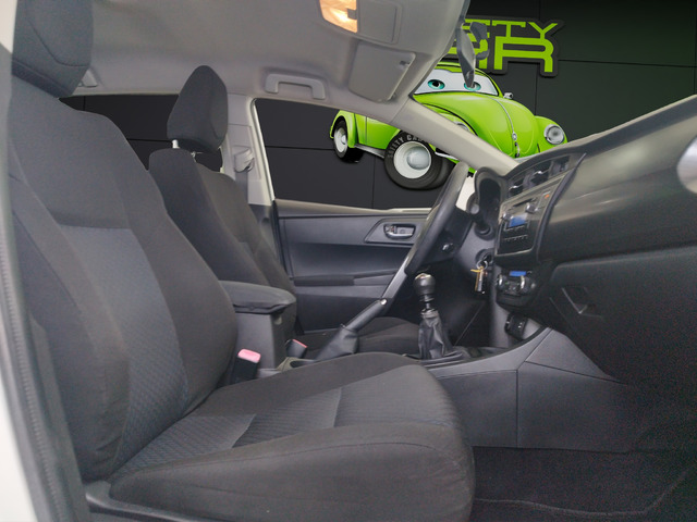 Toyota Auris 90D Business 66 kW (90 CV)
