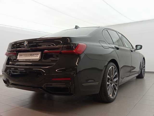 BMW Serie 7 730d color Negro. Año 2021. 210KW(286CV). Diésel. En concesionario Augusta Aragon S.A. de Zaragoza