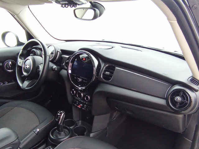 fotoG 6 del MINI MINI Cooper 5 Puertas 100 kW (136 CV) 136cv Gasolina del 2021 en Zaragoza