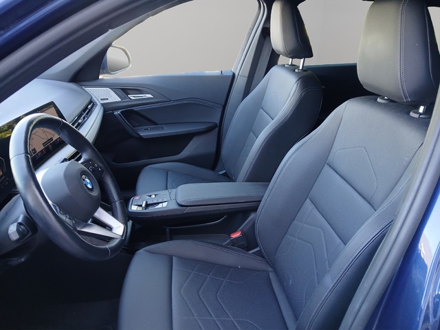 BMW X1 sDrive20i color Azul. Año 2023. 125KW(170CV). Gasolina. En concesionario ALZIRA Automoviles Fersan, S.A. de Valencia