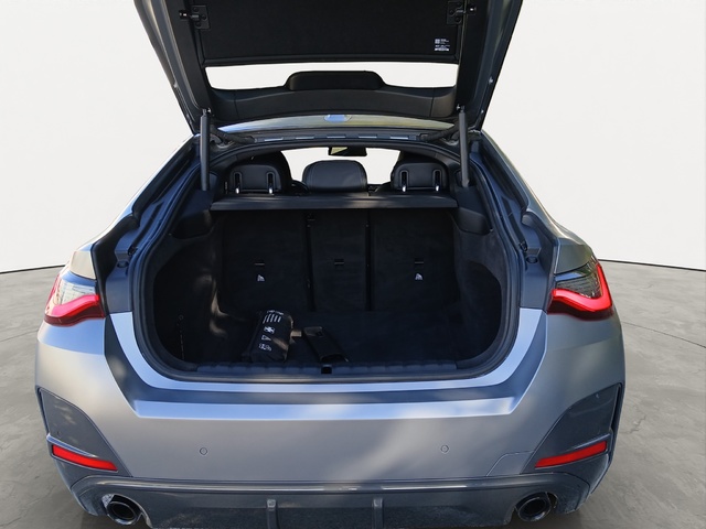 BMW Serie 4 420d Gran Coupe color Gris. Año 2023. 140KW(190CV). Diésel. En concesionario GANDIA Automoviles Fersan, S.A. de Valencia