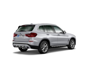 Fotos de BMW X3 xDrive30e color Gris Plata. Año 2020. 215KW(292CV). Híbrido Electro/Gasolina. En concesionario Ceres Motor S.L. de Cáceres