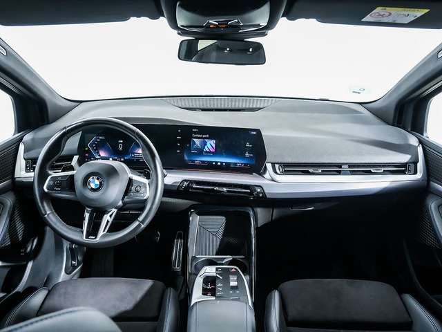 BMW Serie 2 218d Active Tourer color Negro. Año 2024. 110KW(150CV). Diésel. En concesionario Oliva Motor Tarragona de Tarragona